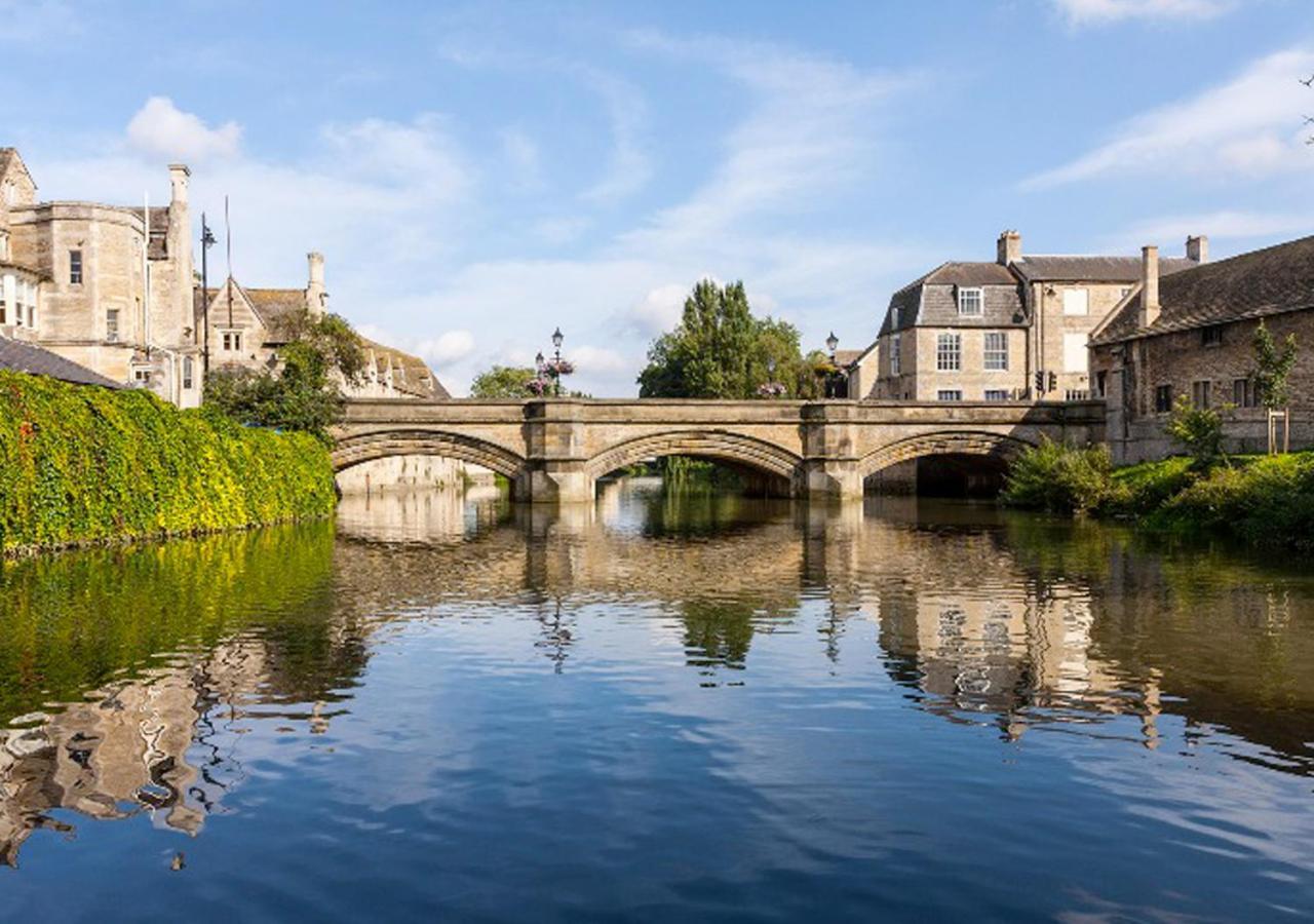 Town Centre Retreat - 1 Bed By Apex Stays Stamford Eksteriør bilde